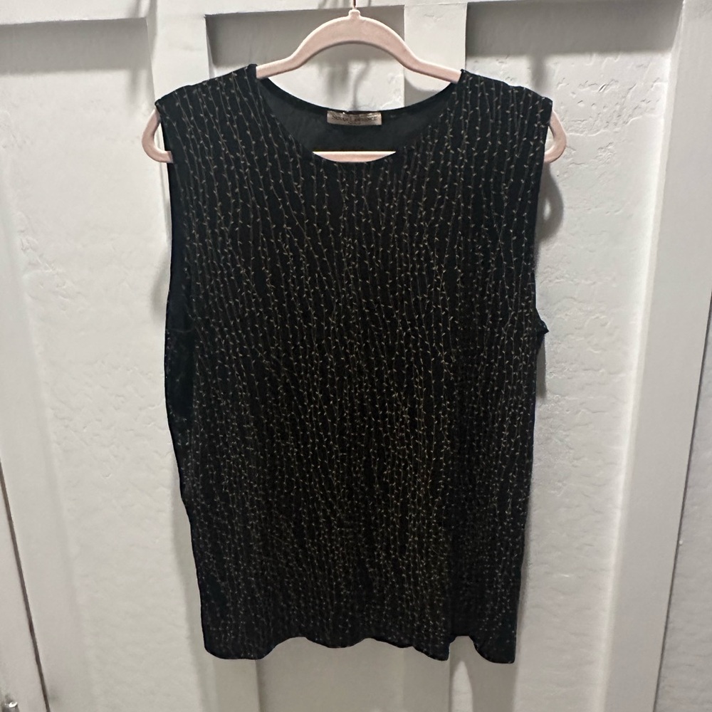 Susan Lawrence Black and Gold Patterned Tank‎ Top